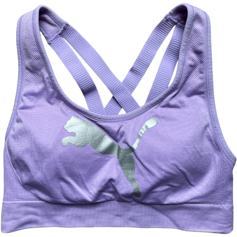 Puma women’s sports bra in size M beautiful lilac color . In EUC